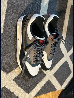 Nike Men’s Sneakers in White, Black and Gray with Red Accents